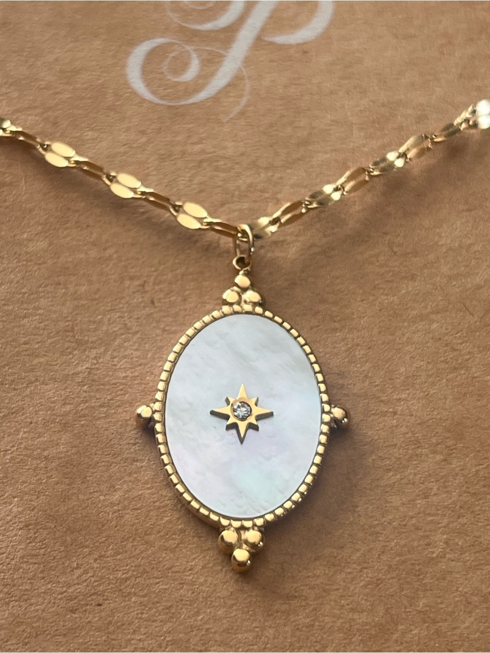 Plunder Mother of Pearl Starburst Pendant Necklace NWT Hypoallergenic - Picture 4 of 7
